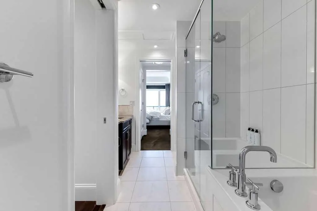 131 Quarry Way SE, #404