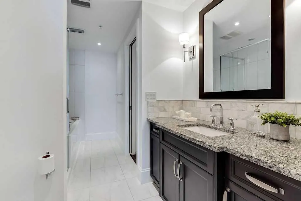 131 Quarry Way SE, #404