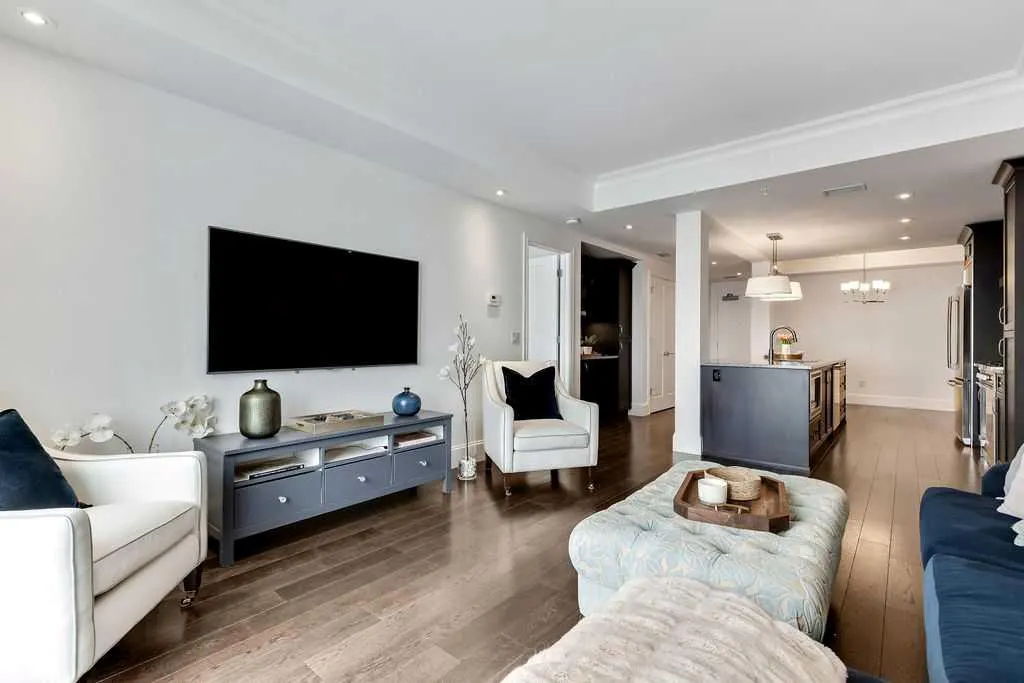131 Quarry Way SE, #404