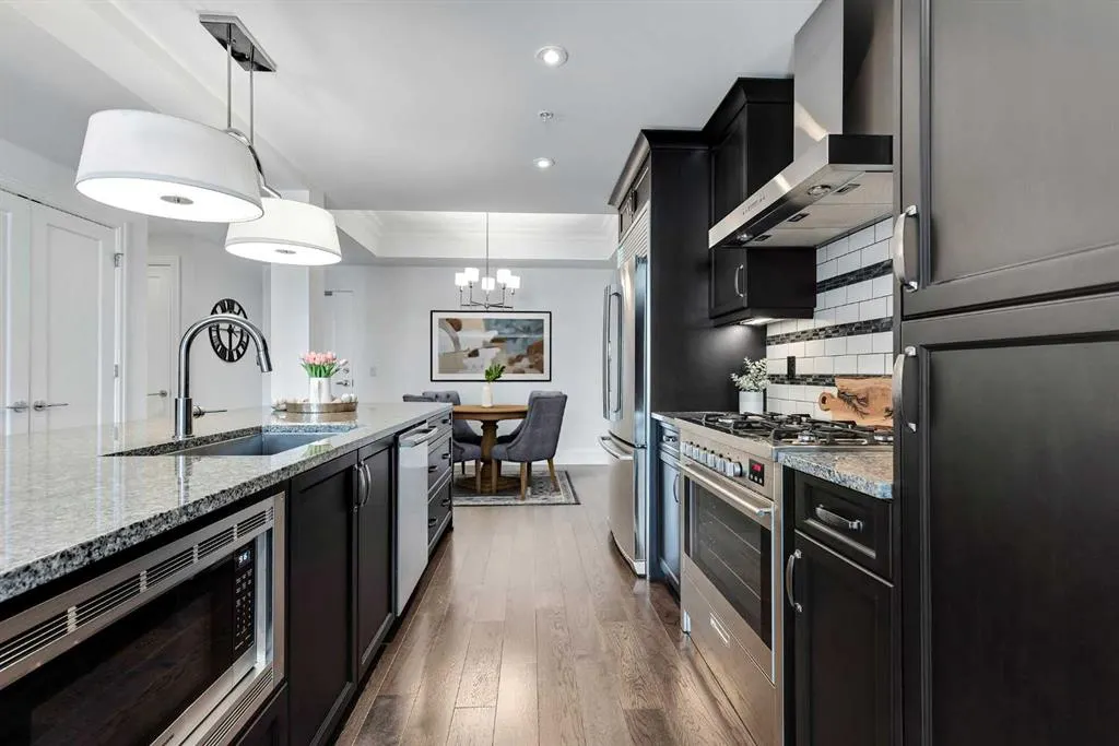 131 Quarry Way SE, #404