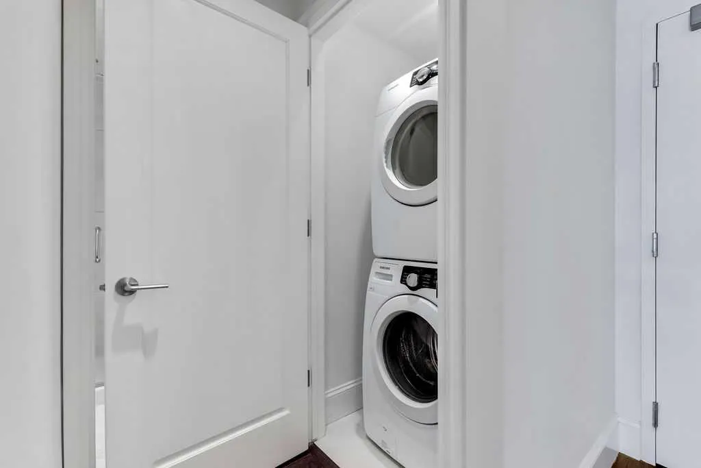 131 Quarry Way SE, #404