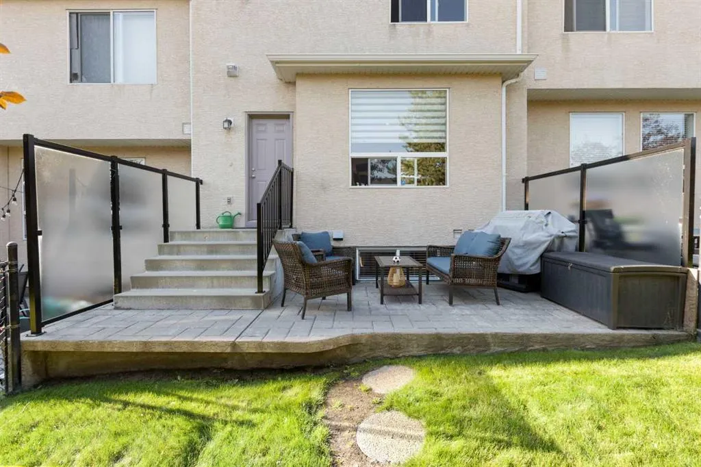 38 Prestwick Drive SE
