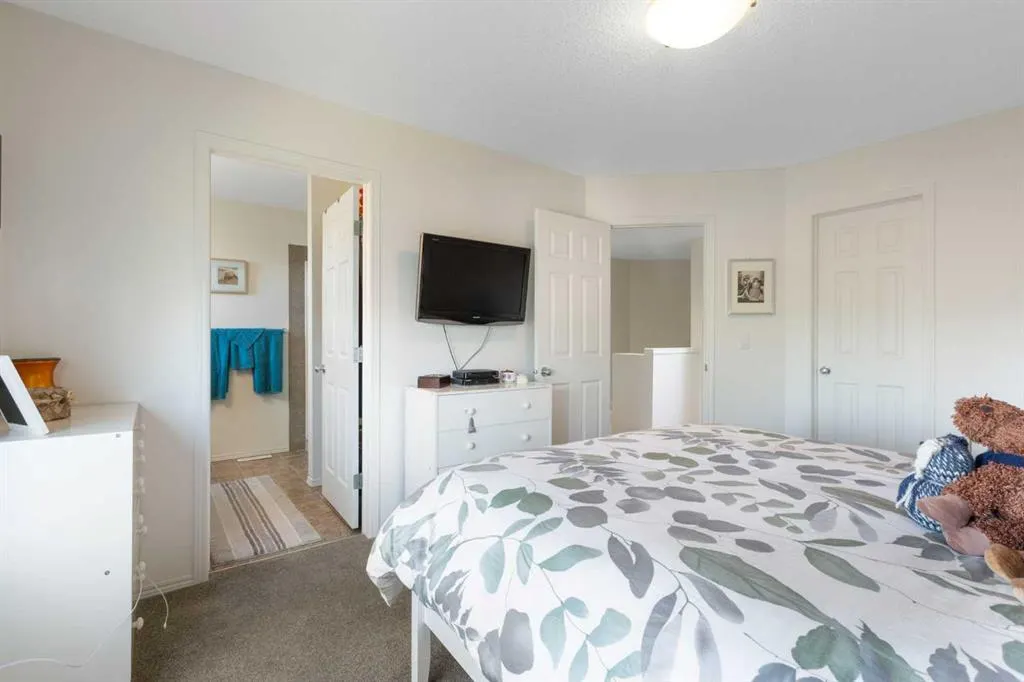 38 Prestwick Drive SE