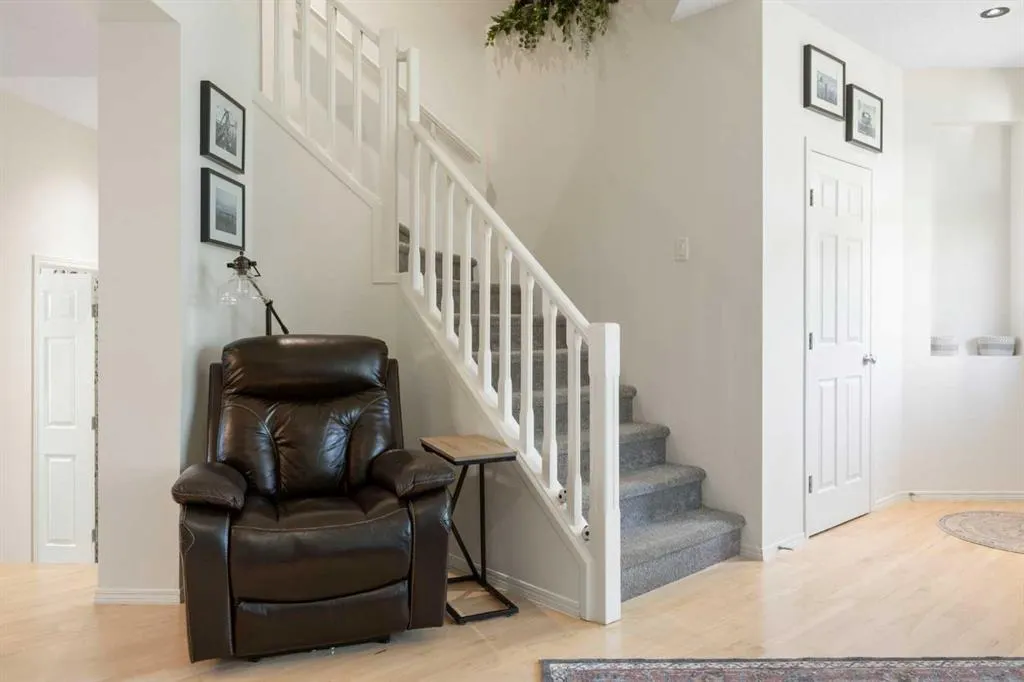 38 Prestwick Drive SE