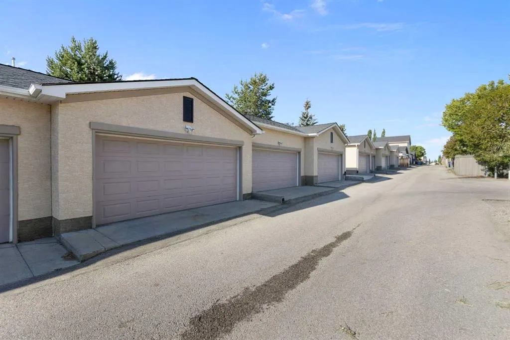 38 Prestwick Drive SE