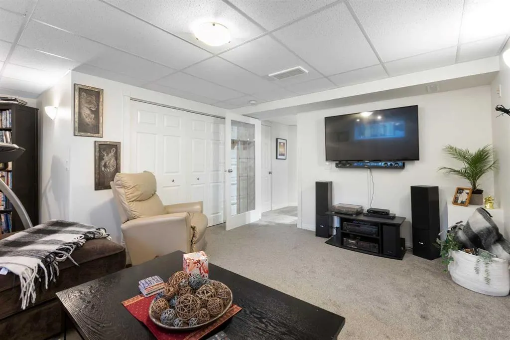 38 Prestwick Drive SE