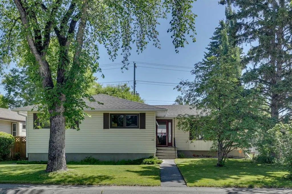 126 Westwood Drive SW
