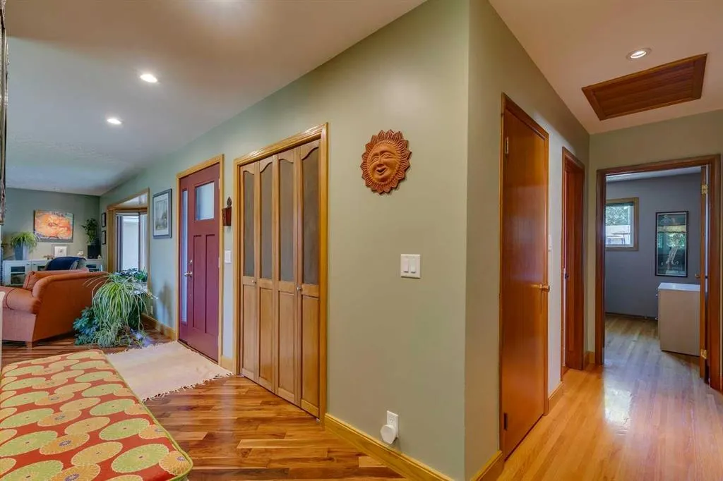 126 Westwood Drive SW