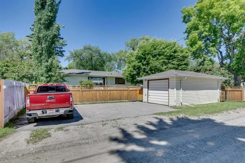 126 Westwood Drive SW