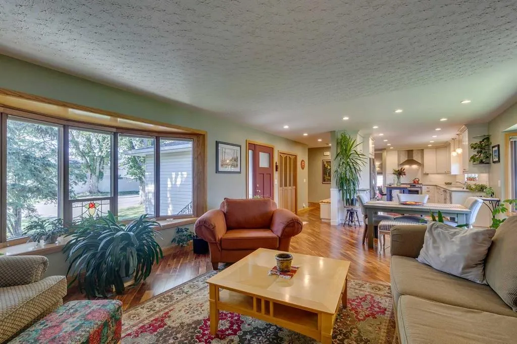 126 Westwood Drive SW