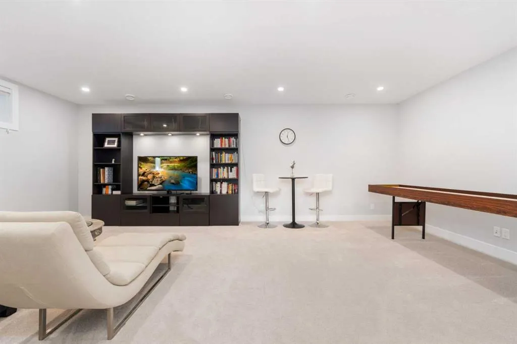 141 Masters Terrace SE