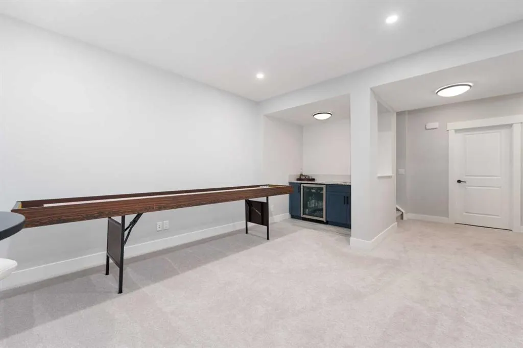 141 Masters Terrace SE