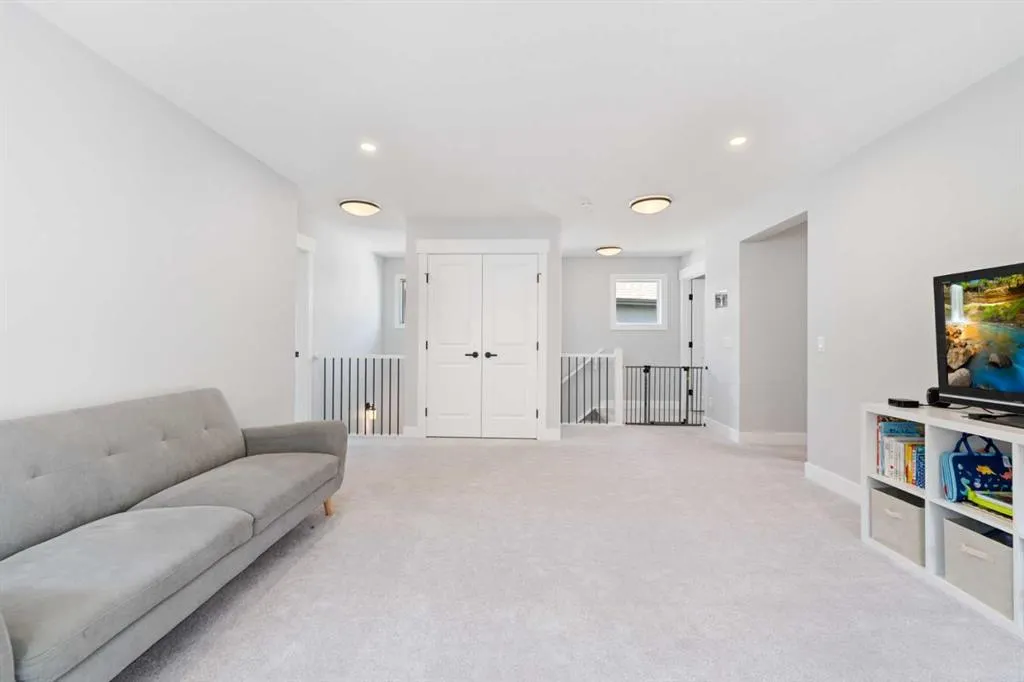 141 Masters Terrace SE