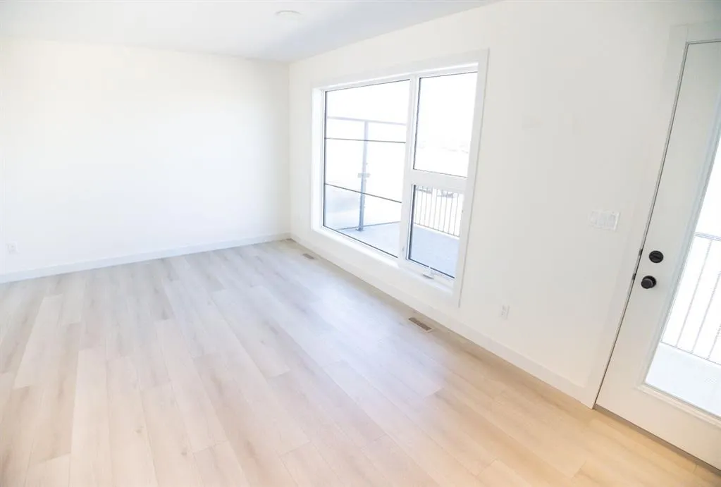 20 Vincent Gate