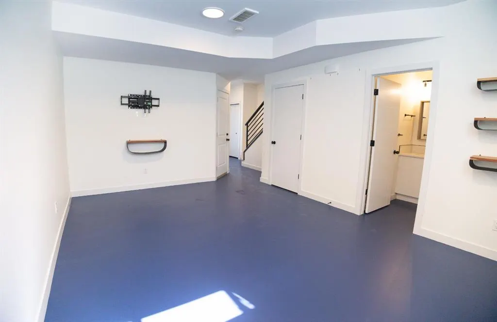 20 Vincent Gate