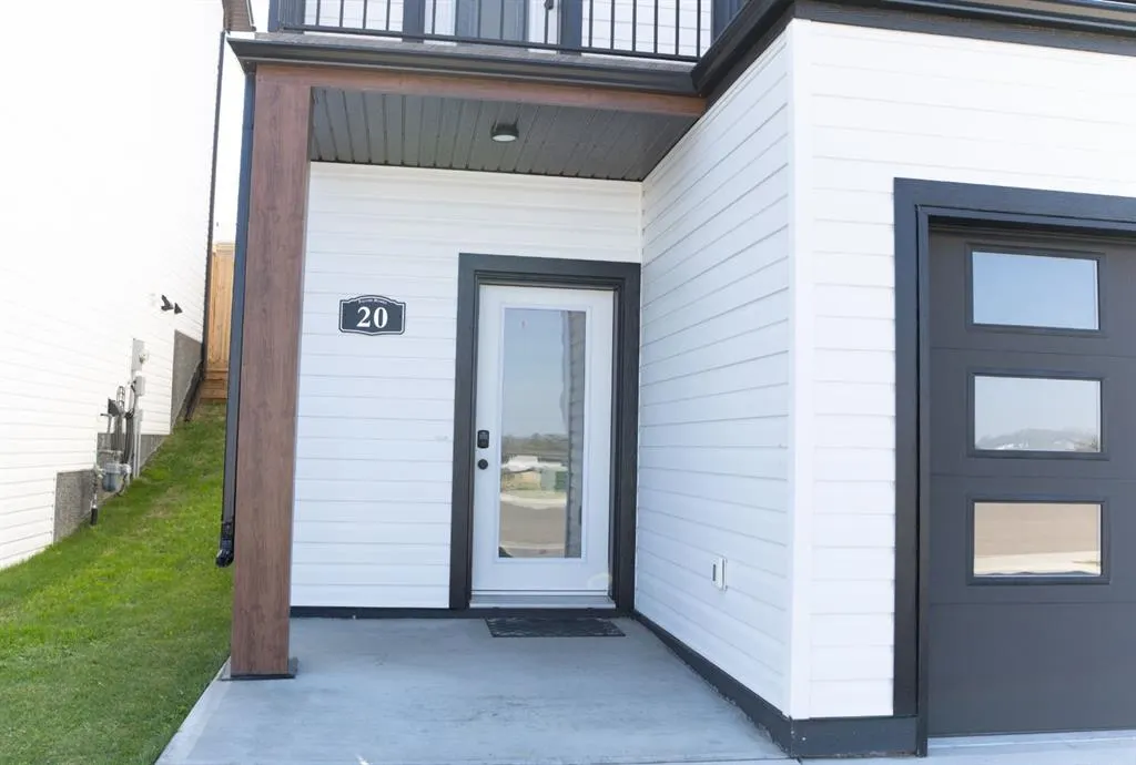 20 Vincent Gate