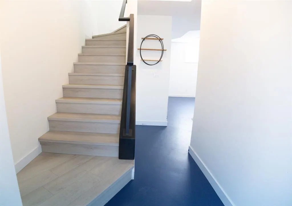 20 Vincent Gate