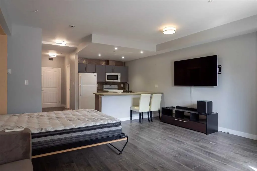 136C Sandpiper Road, #102