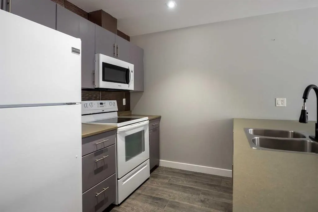 136C Sandpiper Road, #102