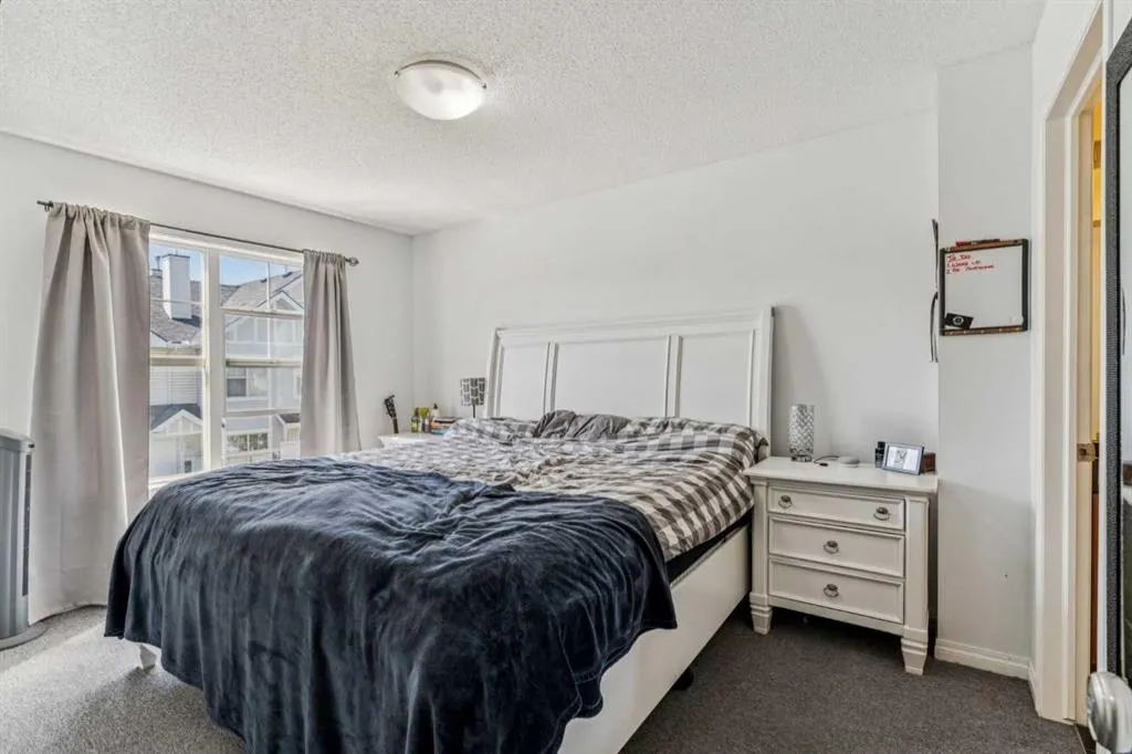 3096 New Brighton Gardens SE