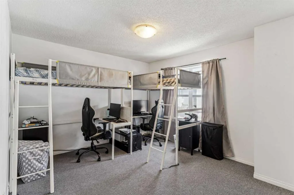 3096 New Brighton Gardens SE
