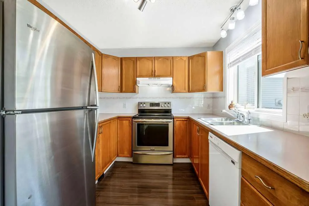 214 Mt Lorette Place SE