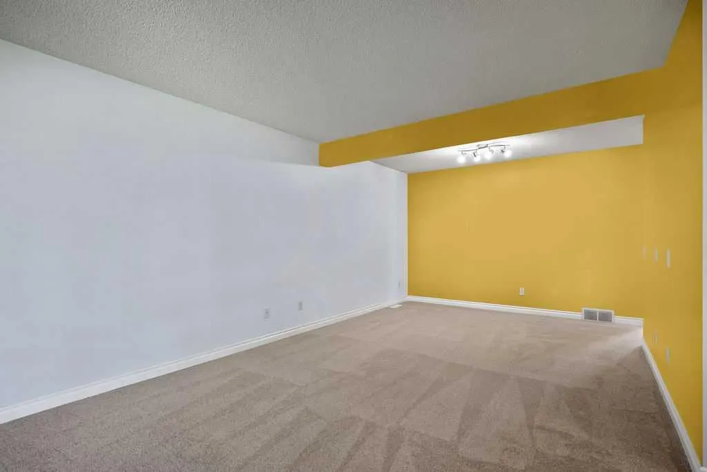 214 Mt Lorette Place SE
