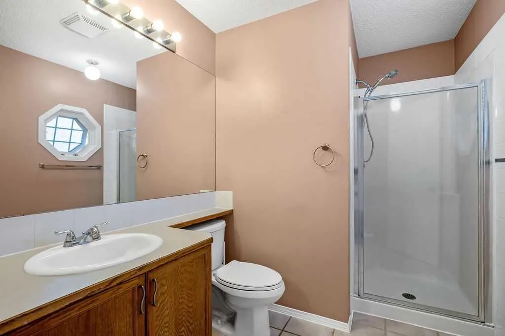 214 Mt Lorette Place SE