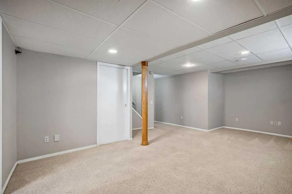 214 Mt Lorette Place SE