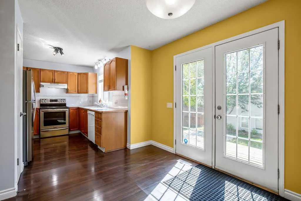 214 Mt Lorette Place SE