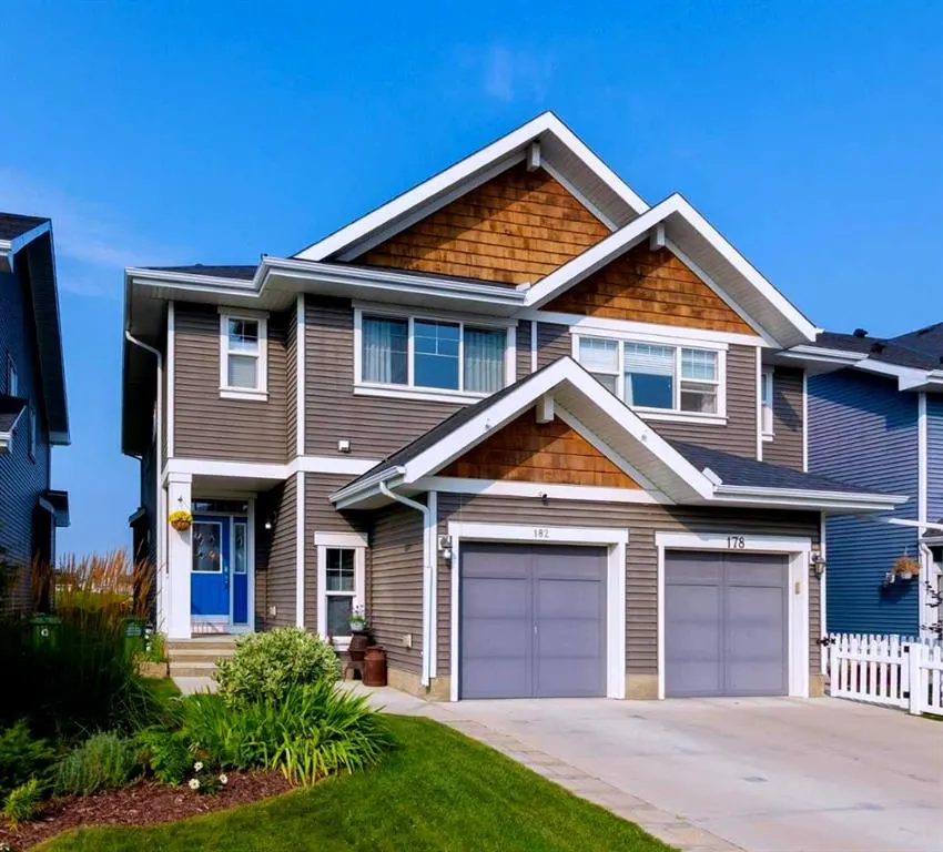 182 River Heights Crescent