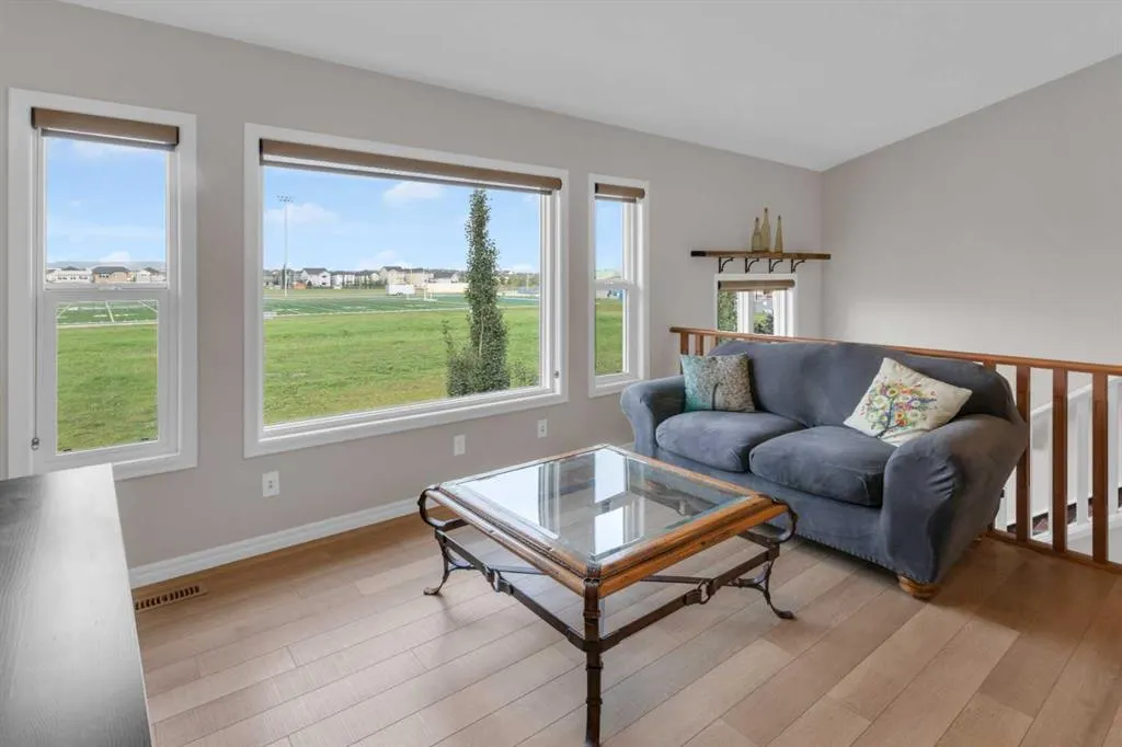 182 River Heights Crescent