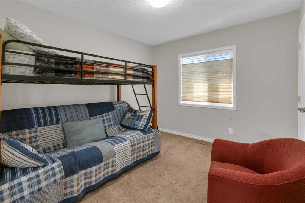 182 River Heights Crescent