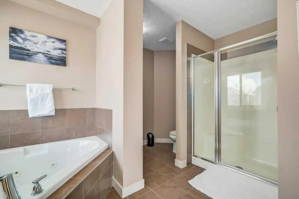 164 Tuscany Glen Park NW