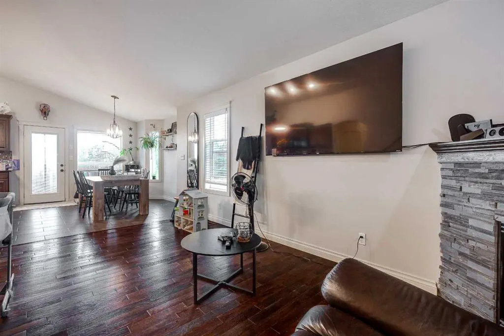 4936 Aspen Lake Boulevard