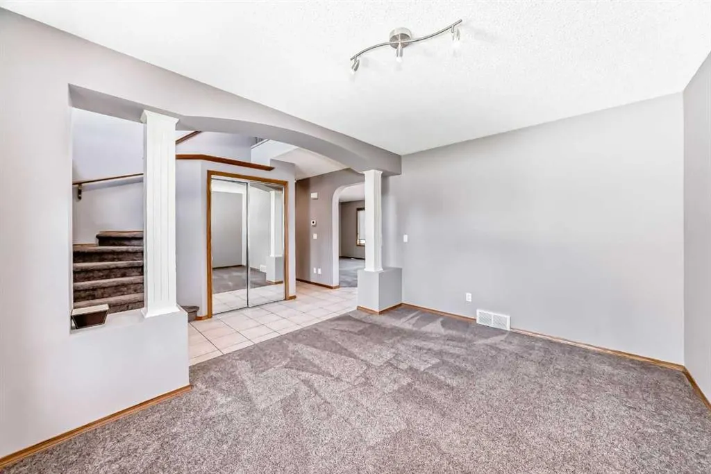 19 Westpoint Court SW