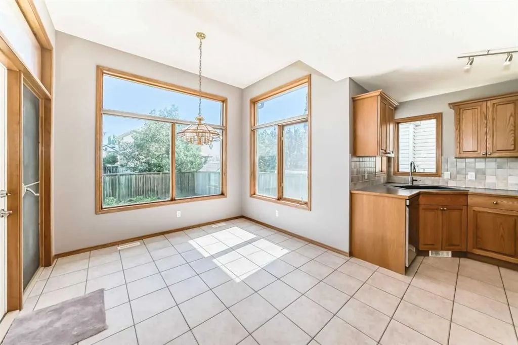 19 Westpoint Court SW