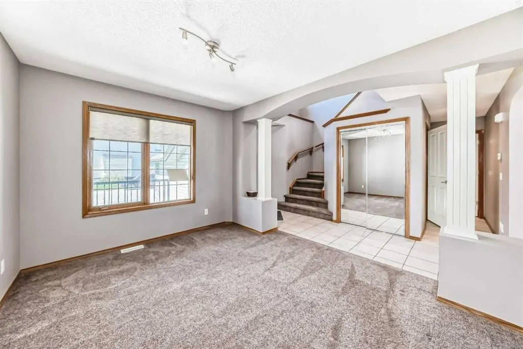 19 Westpoint Court SW