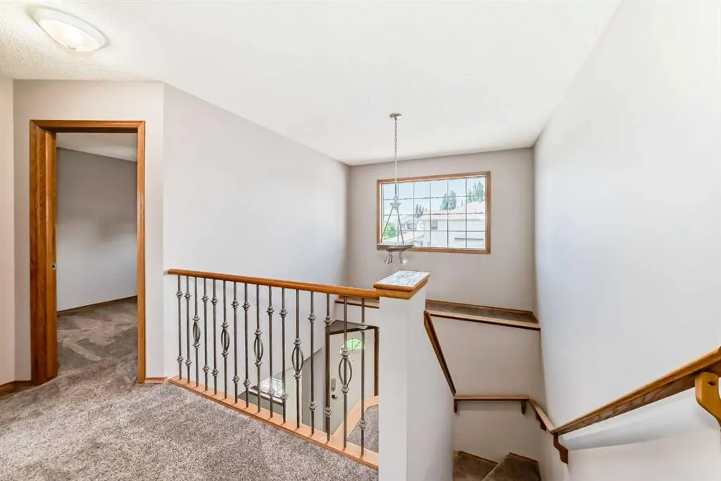 19 Westpoint Court SW