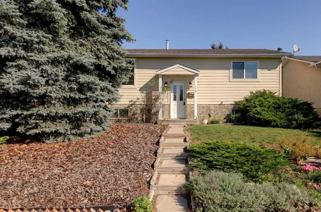 179 Huntchester Crescent NE