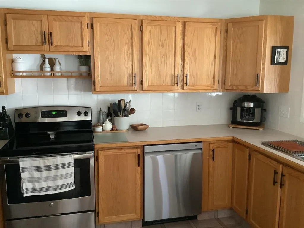 182 Doran Crescent