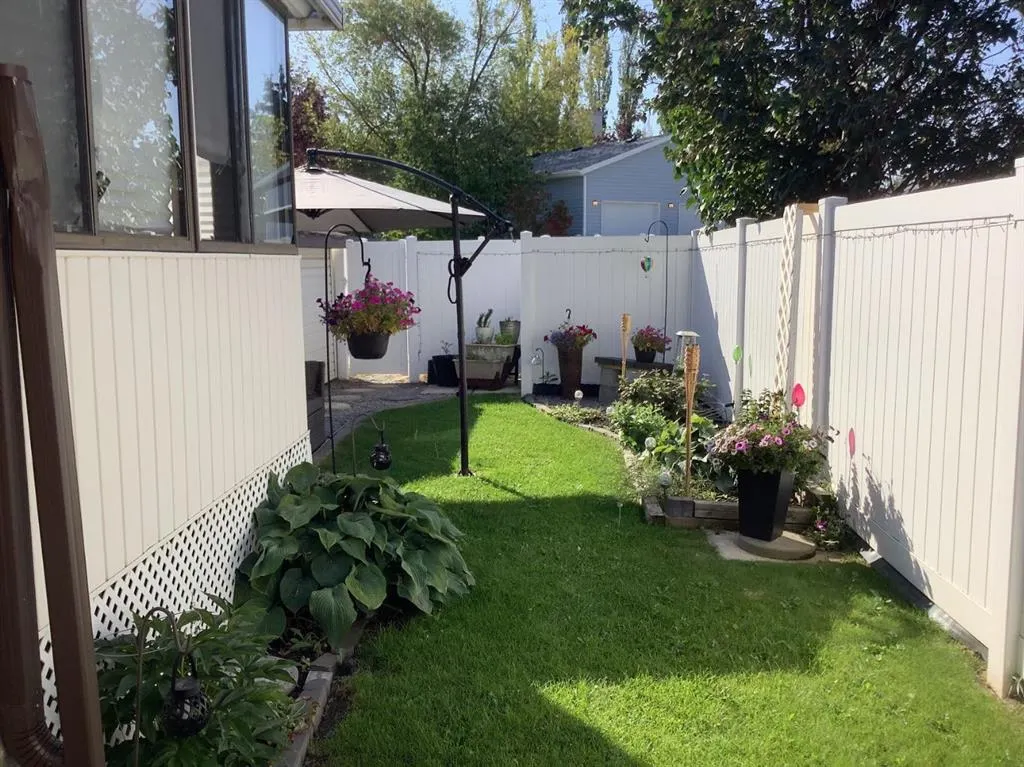182 Doran Crescent