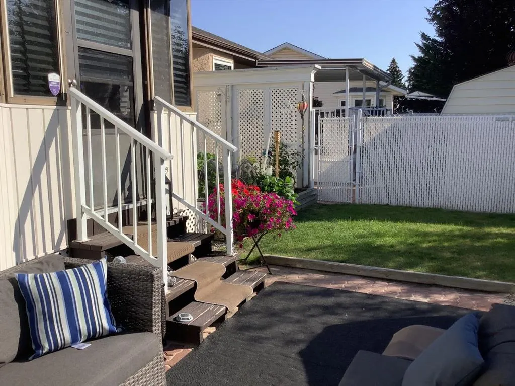 182 Doran Crescent