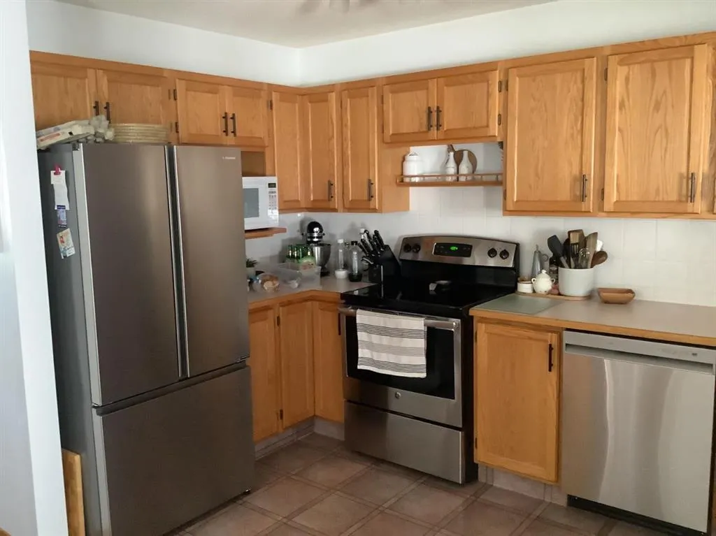 182 Doran Crescent