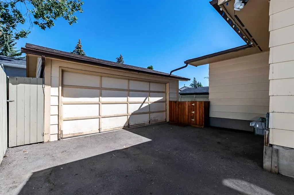 158 Hodson Crescent