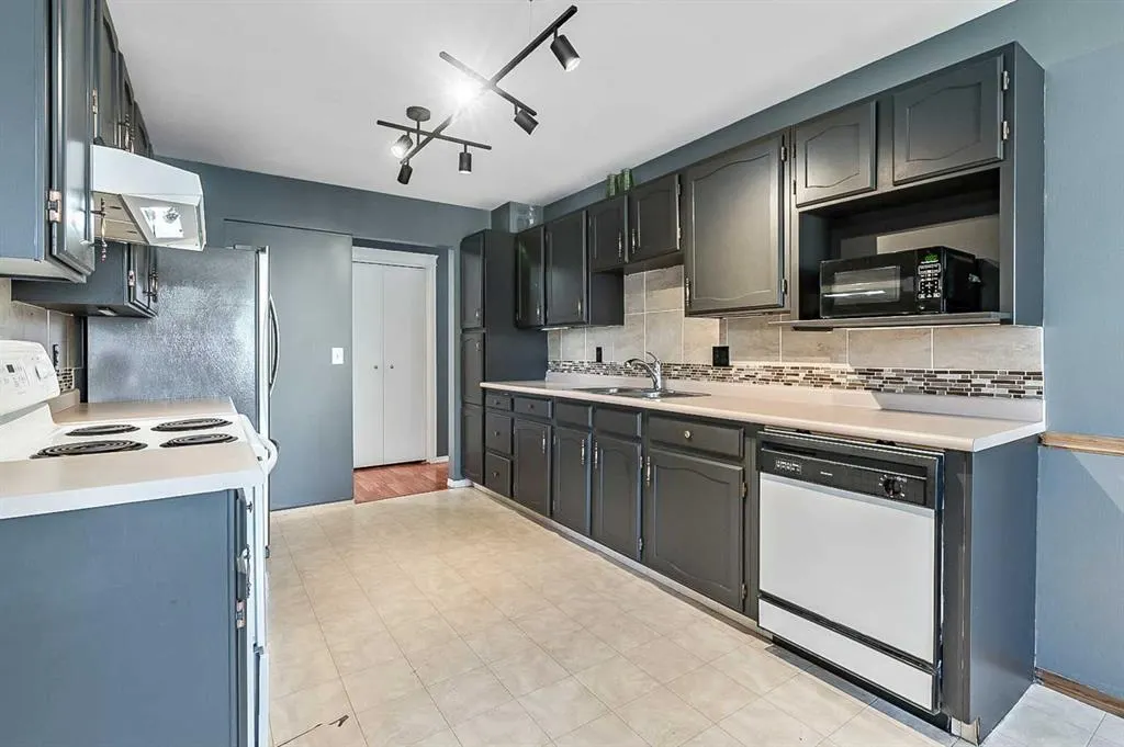 158 Hodson Crescent