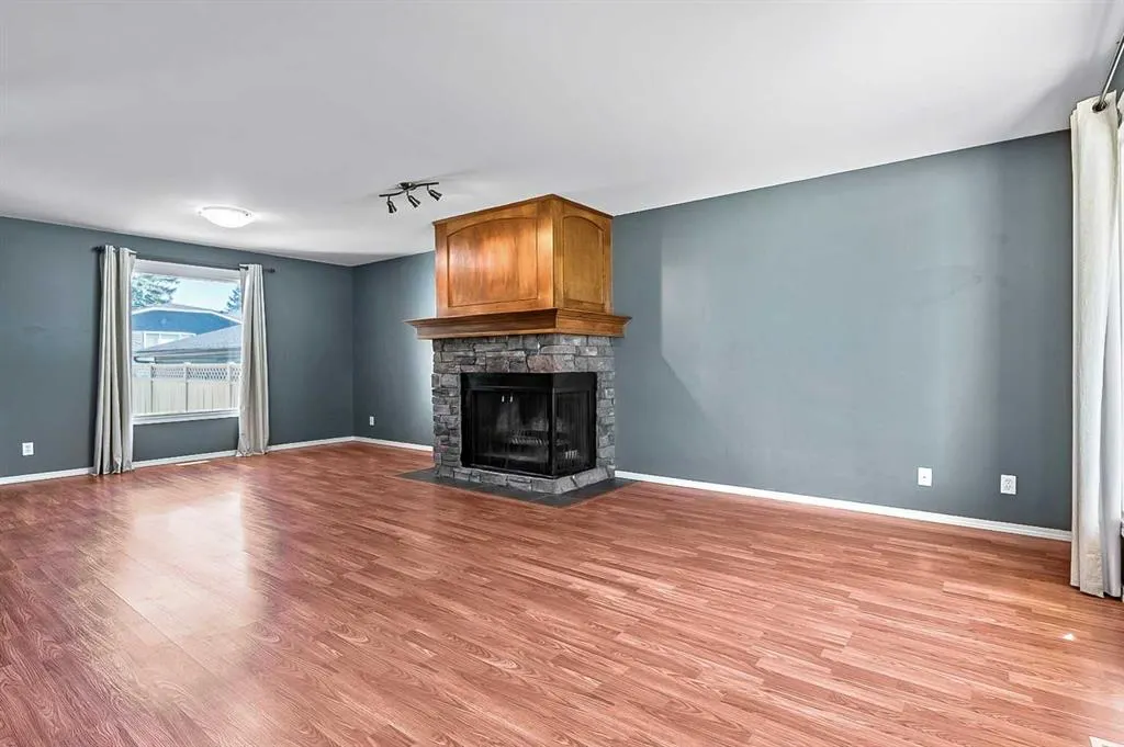 158 Hodson Crescent