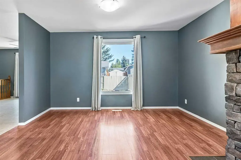 158 Hodson Crescent