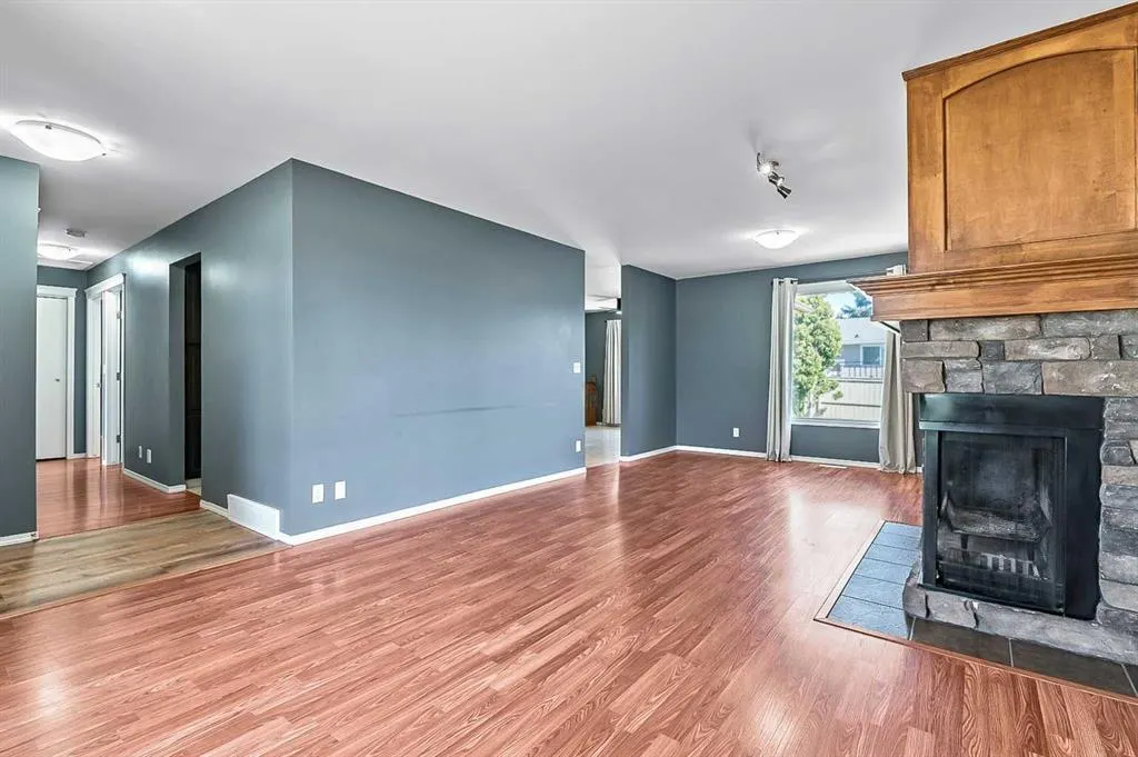158 Hodson Crescent
