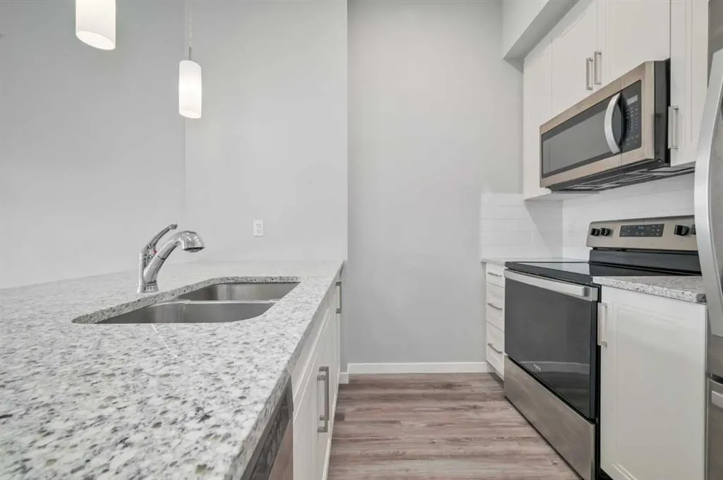 30 Mahogany Mews SE, #411